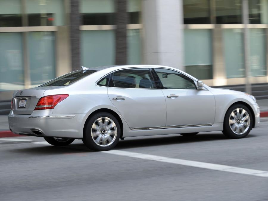  Hyundai Equus 2010 года  (US) (фото 42 из 68)